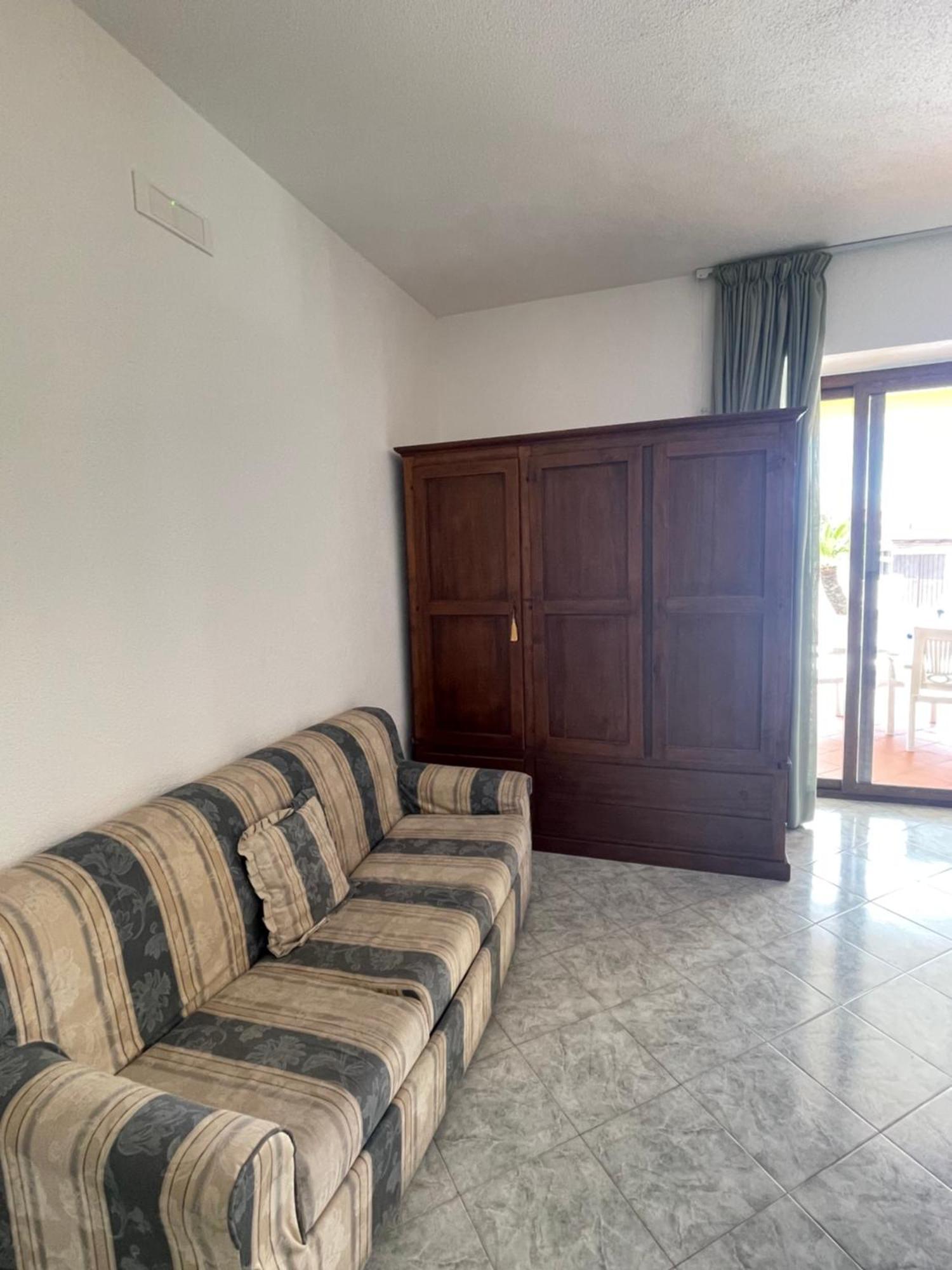Residence Andrea A Mare Форио Экстерьер фото