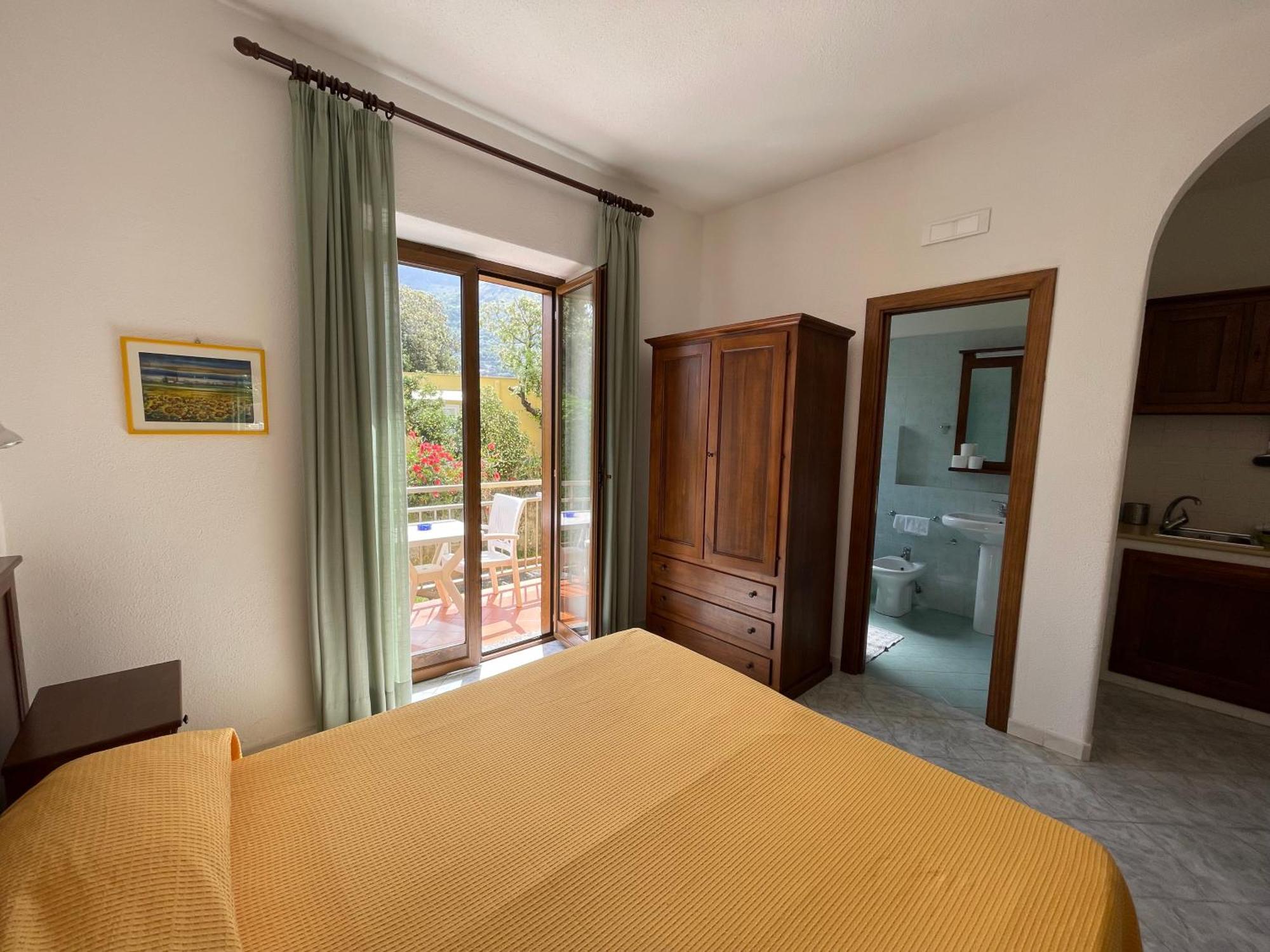 Residence Andrea A Mare Форио Экстерьер фото