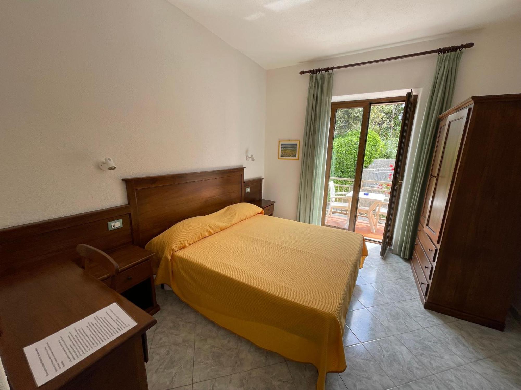 Residence Andrea A Mare Форио Экстерьер фото